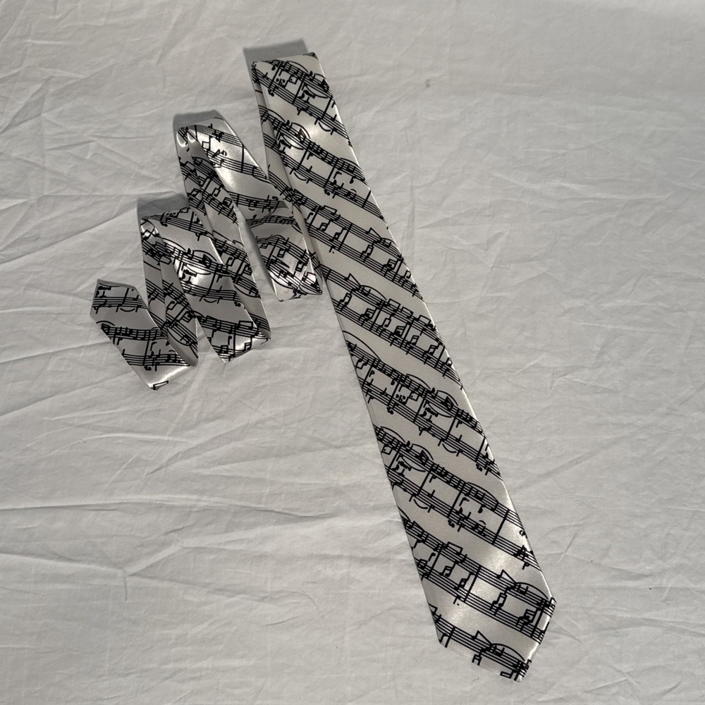 Kai Long Silk Neck Tie White With Musical Score Pattern 60x3